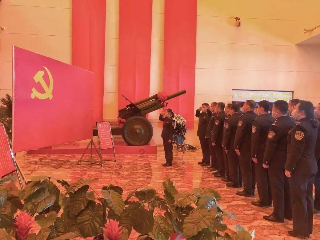 怎么举报老师学历有问题？游戏画面